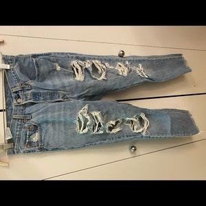 Levi’s boyfriend ripped jeans